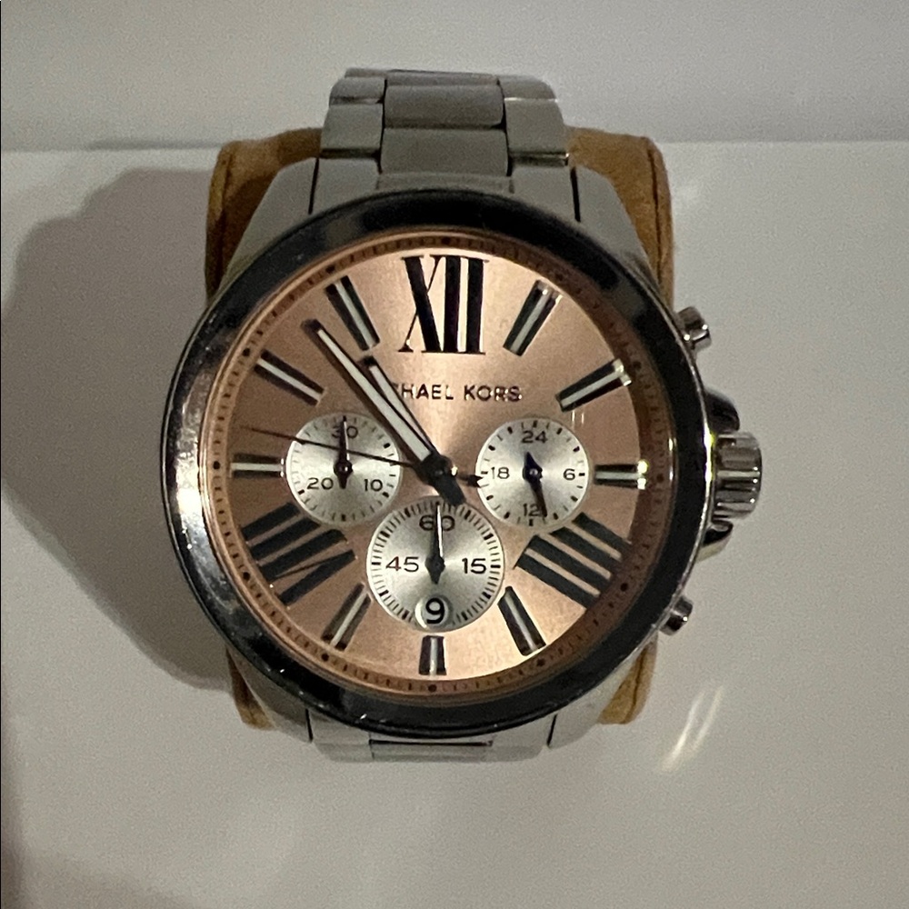Michael Kors Two-Tone Silver and Rose Gold Watch. Battery needed. Sm-Med Wrist